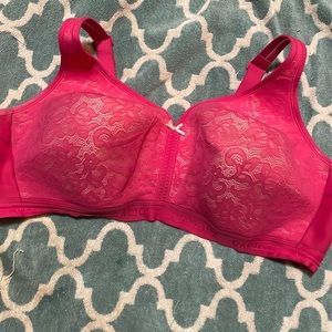 Cacique lace bra.